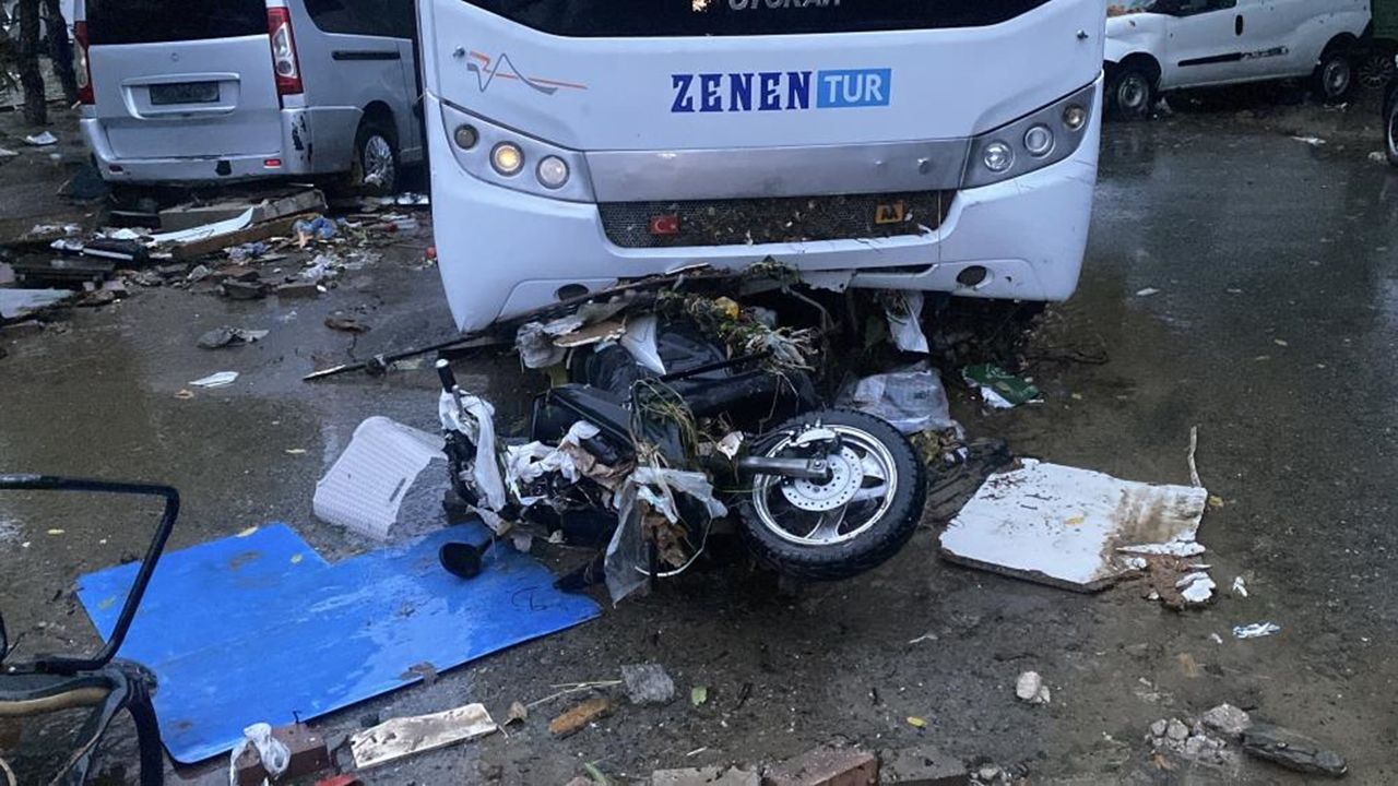 Istanbulu Sel Vurdu (1)
