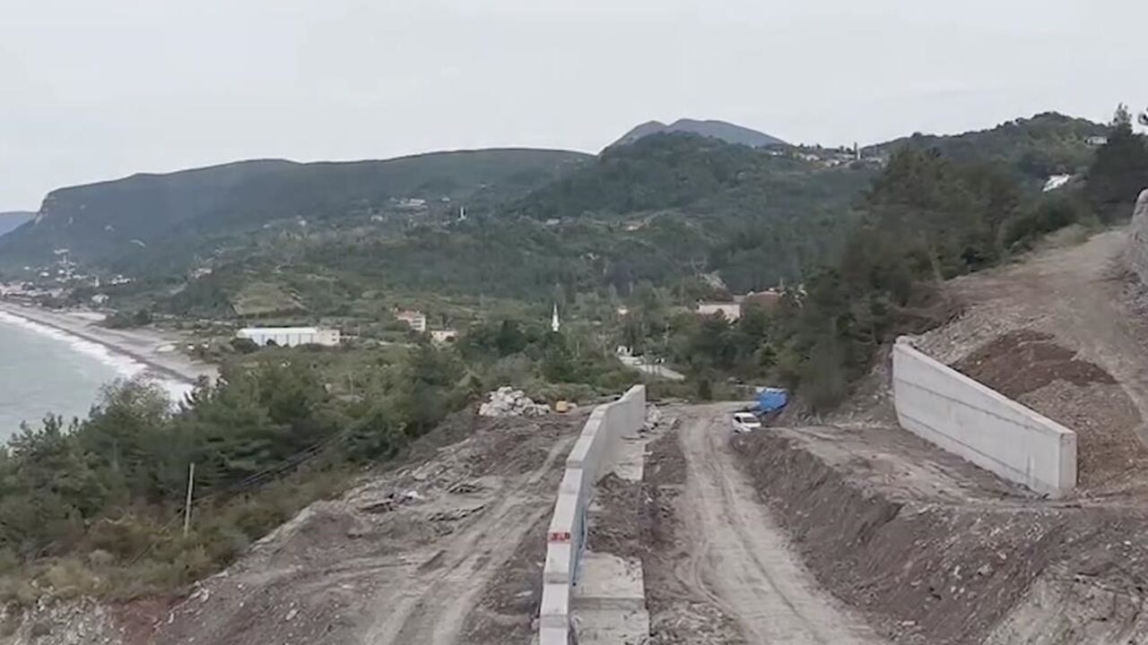 Kastamonu 14 Aydır Ulaşıma Kapalı (2)