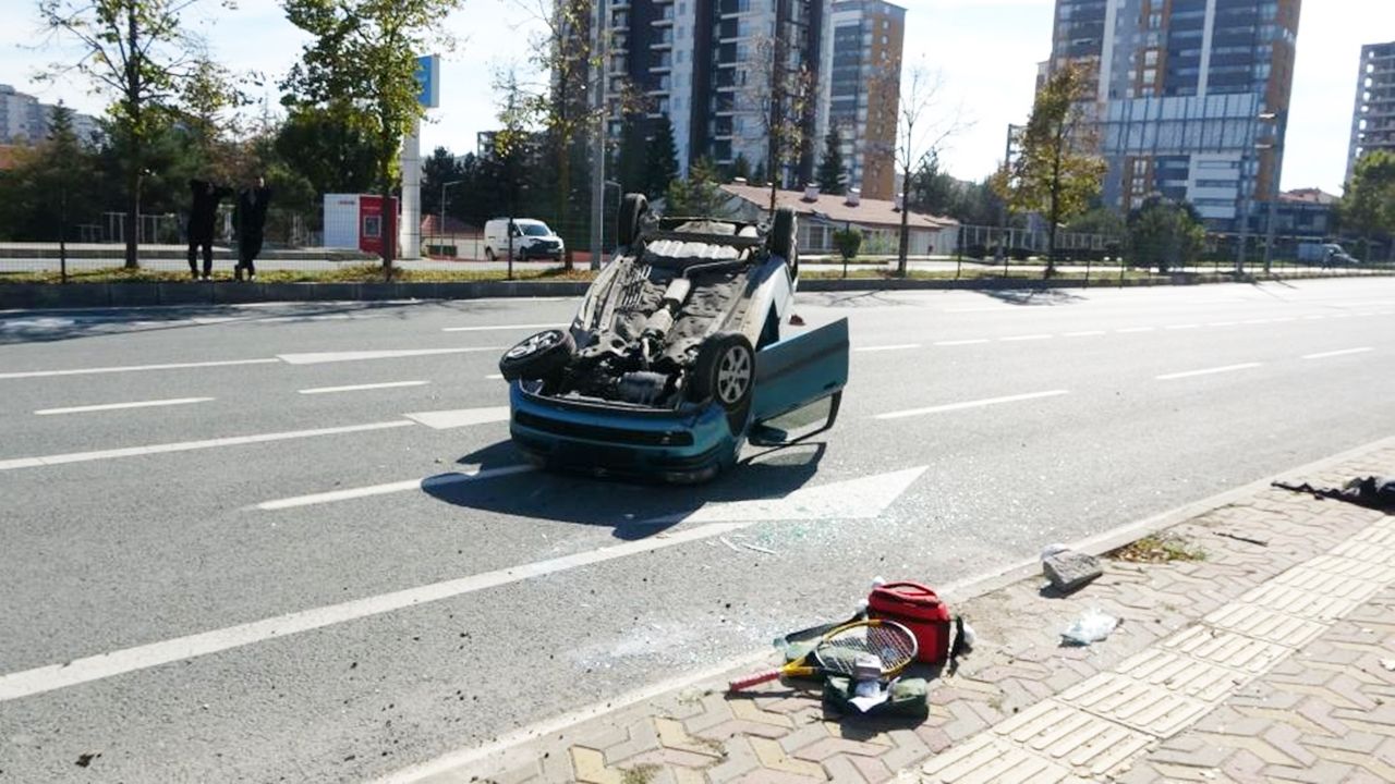 Kastamonu Da Otomobil Ters Döndü Detay (3)