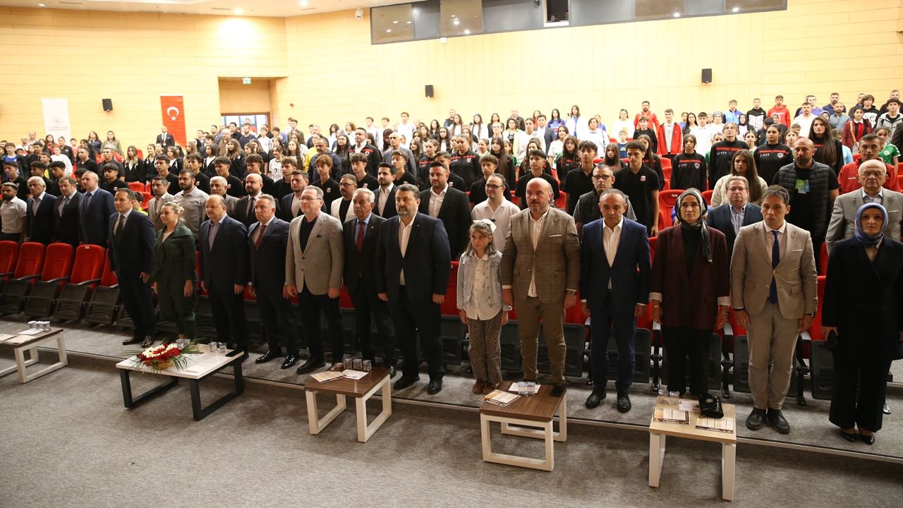 Kastamonu Da Sporun Enleri Ödüllendirildi (1)