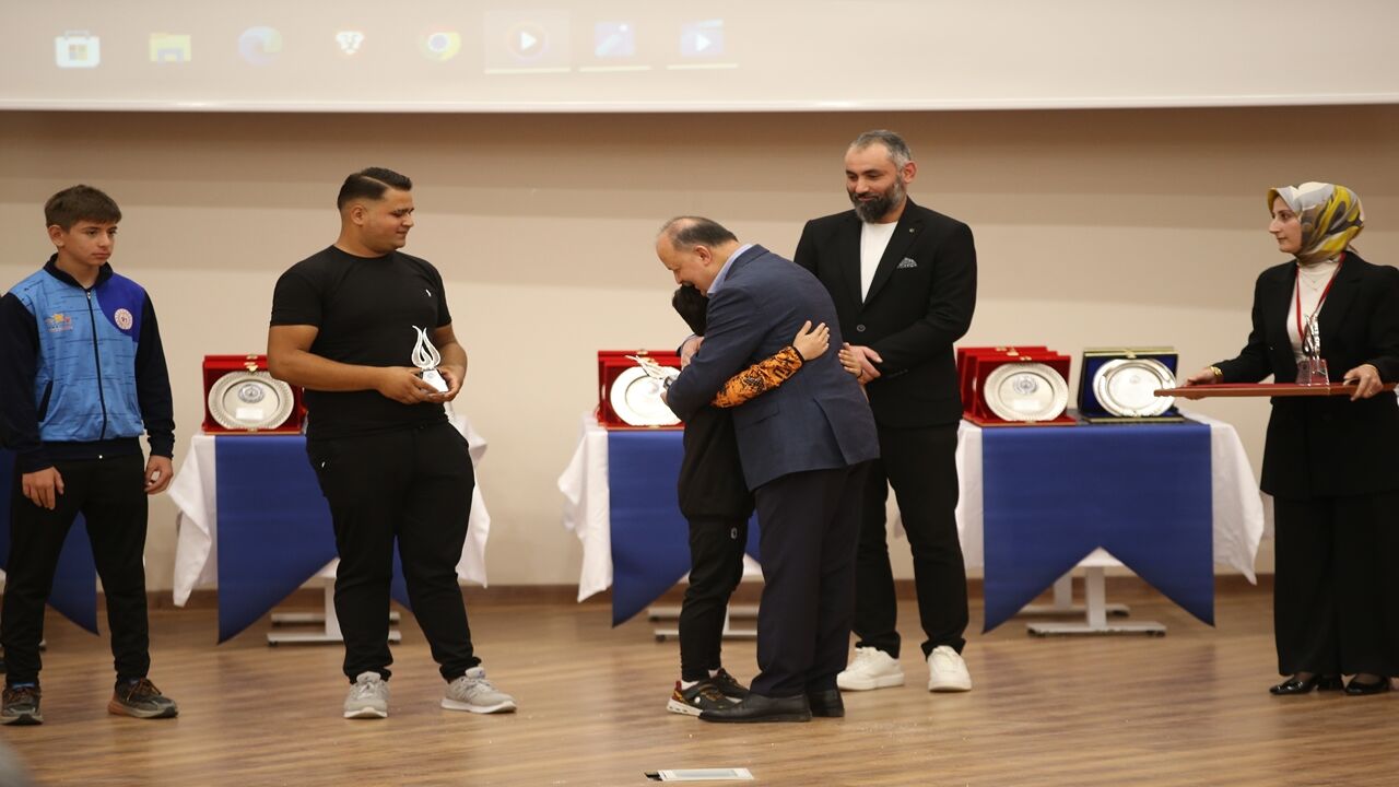 Kastamonu Da Sporun Enleri Ödüllendirildi (2)