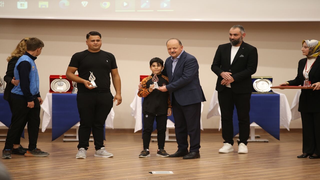 Kastamonu Da Sporun Enleri Ödüllendirildi (3)