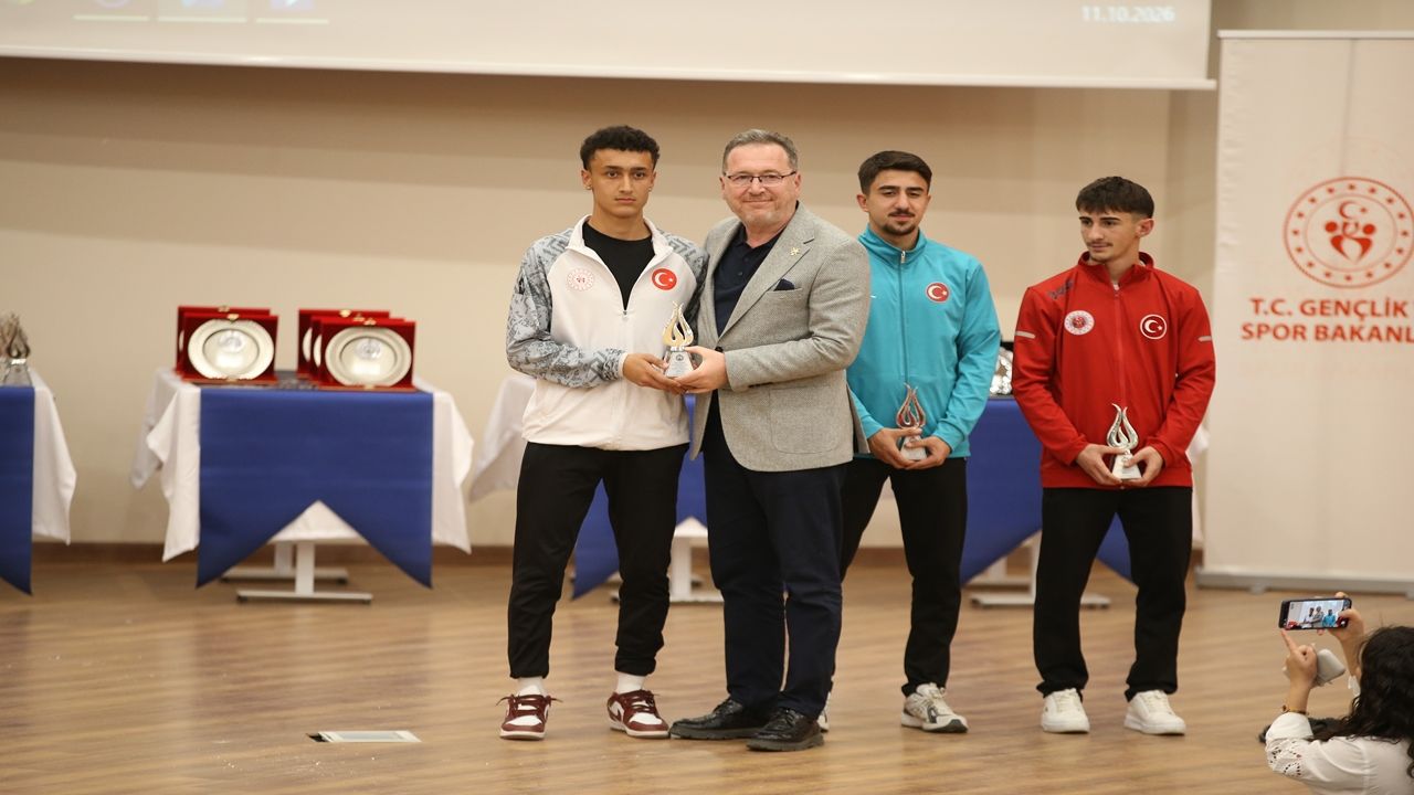 Kastamonu Da Sporun Enleri Ödüllendirildi (9)