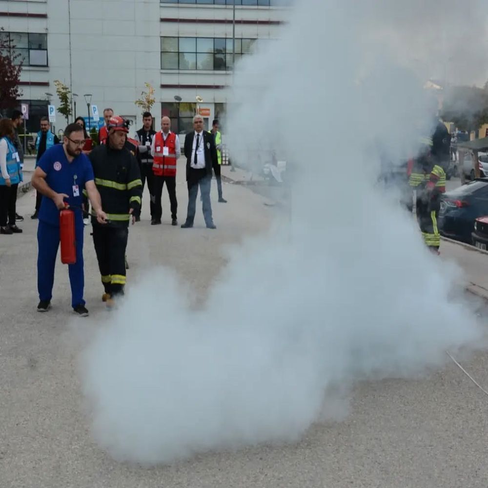 Kastamonu Eğitim Araştırma Hastane Önü Tatbikata (3)