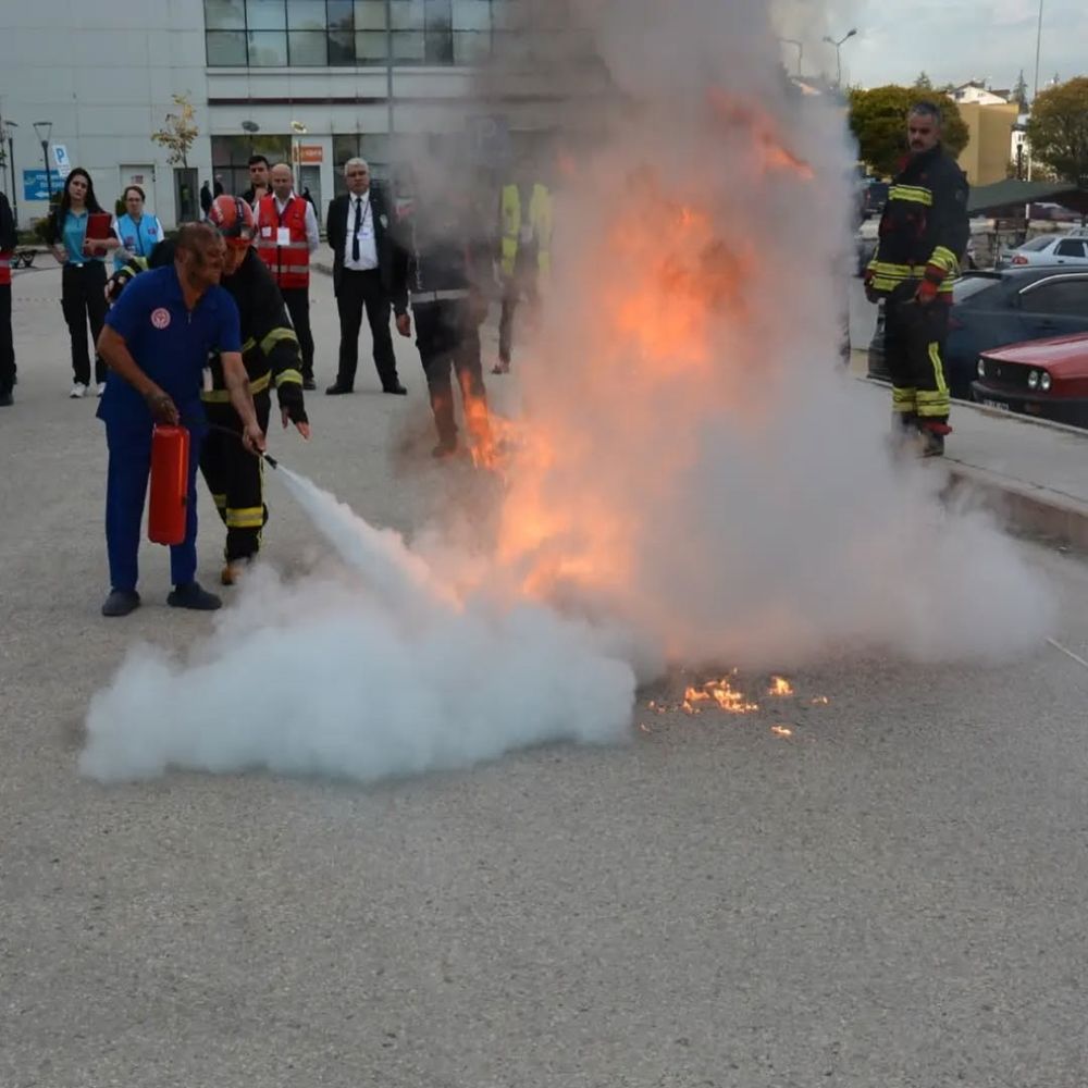 Kastamonu Eğitim Araştırma Hastane Önü Tatbikata (4)