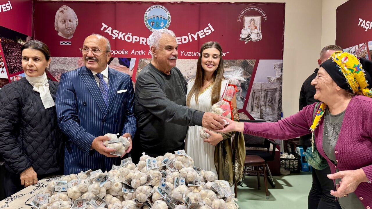 Kastamonu Günleri’nde Taşköprü Sarımsağı Dağıtıldı 3