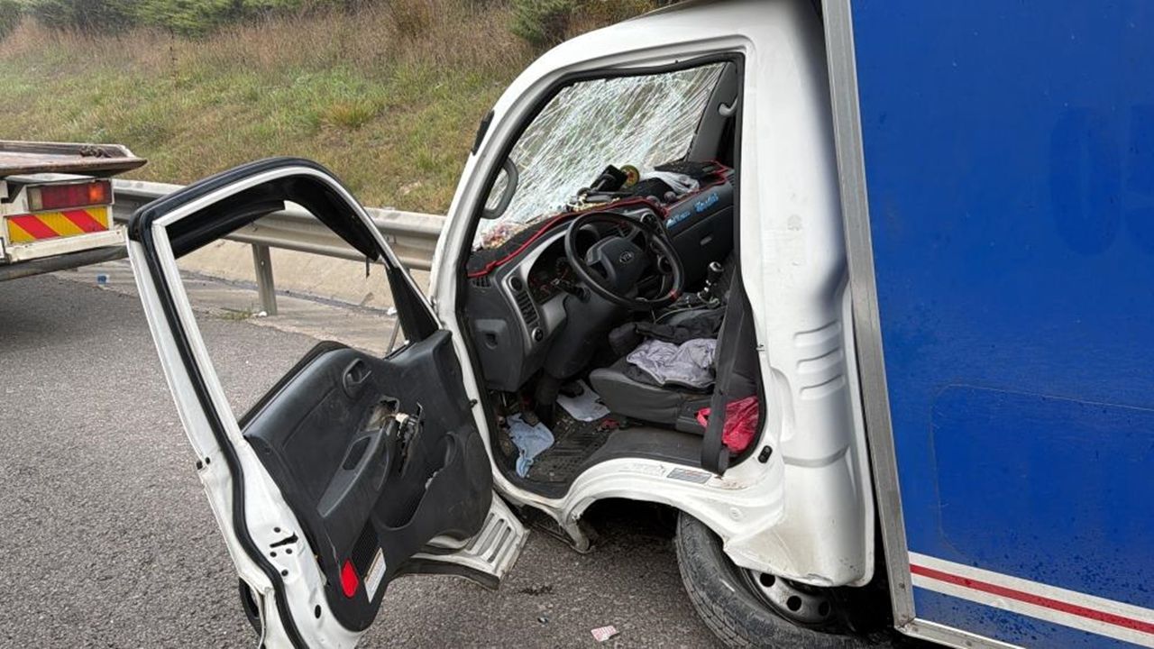 Kastamonu Istanbul Seferini Yapan Yolcu Otobüsü Kaza Yaptı (6)