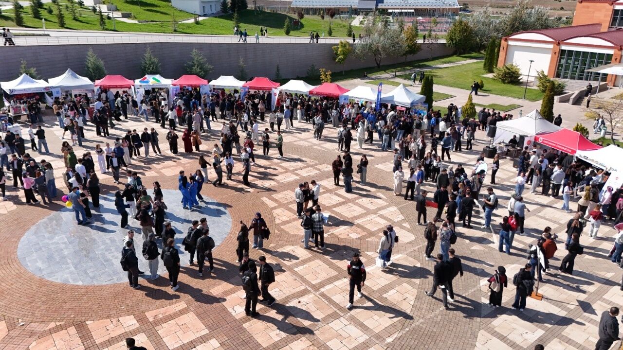 Kastamonu Üniversitesi’nde Öğrenciler Için Renkli Tanıtım Günleri 3