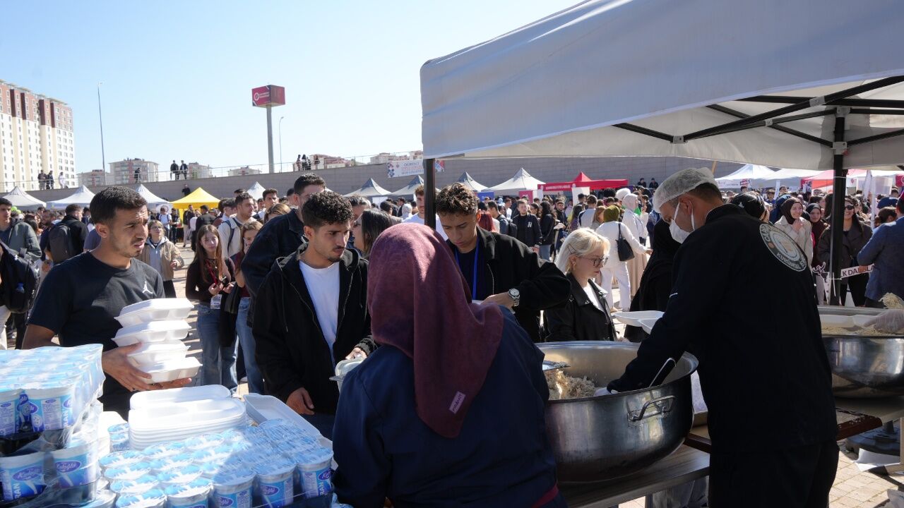 Kastamonu Üniversitesi’nde Öğrenciler Için Renkli Tanıtım Günleri