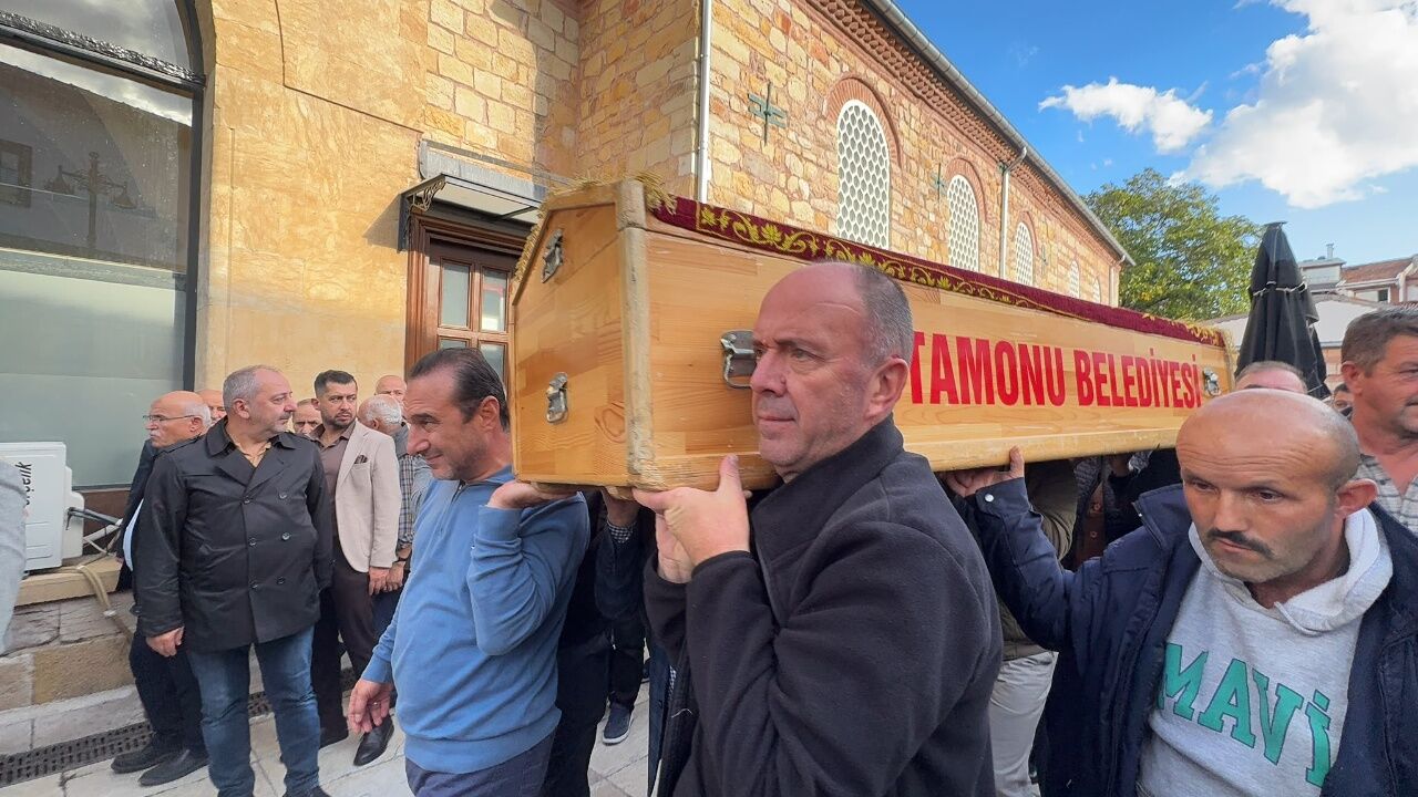 Kastamonu'da Hacı Ali Çelik Son Yolculuğuna Uğurlandı 1