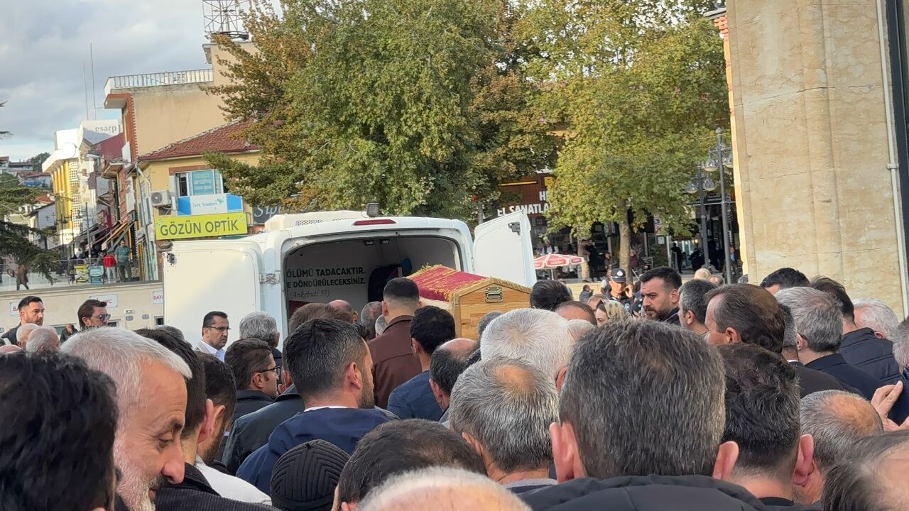 Kastamonu'da Hacı Ali Çelik Son Yolculuğuna Uğurlandı 2