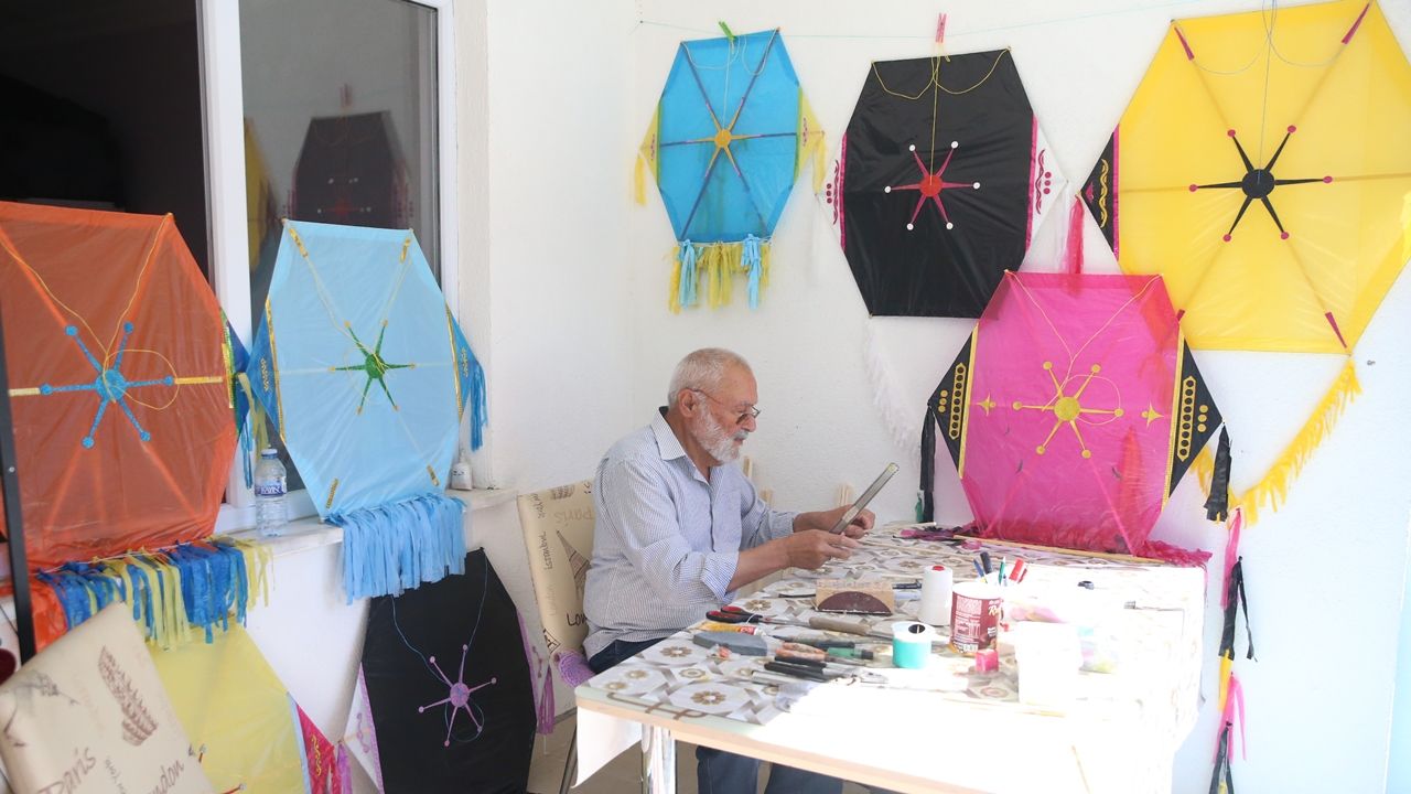Mehmet Mor Uçurtma (1)