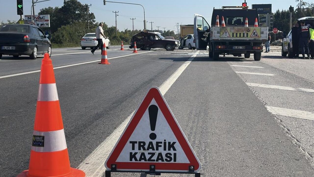Sakarya Kastamonu Plakalı Feci Kaza (2)