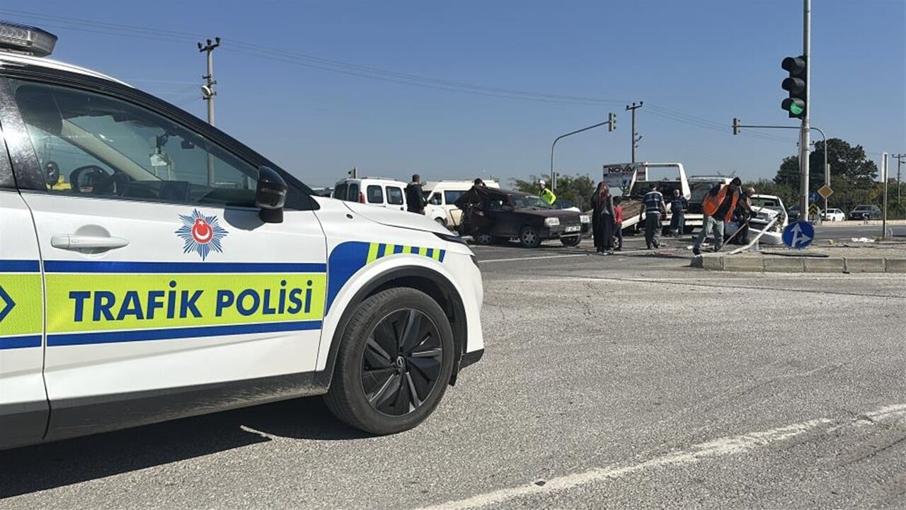 Sakarya Kastamonu Plakalı Feci Kaza (4)