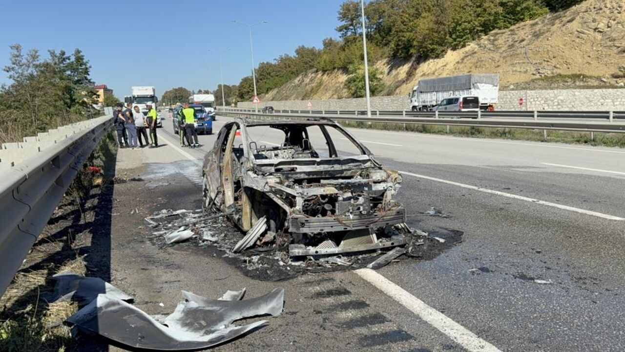 Samsun Otomobil Alev Topuna Döndü (4)