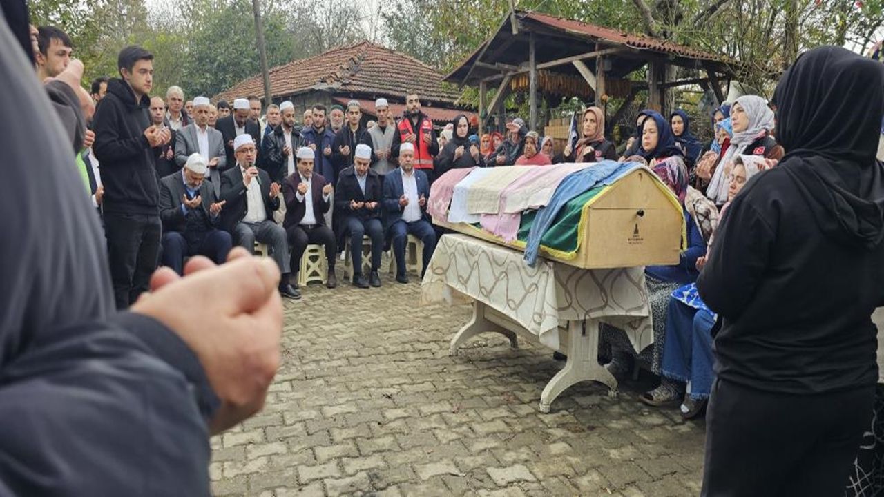 Tarifsiz Acı Madenciler Toprağa Verilldi (6)