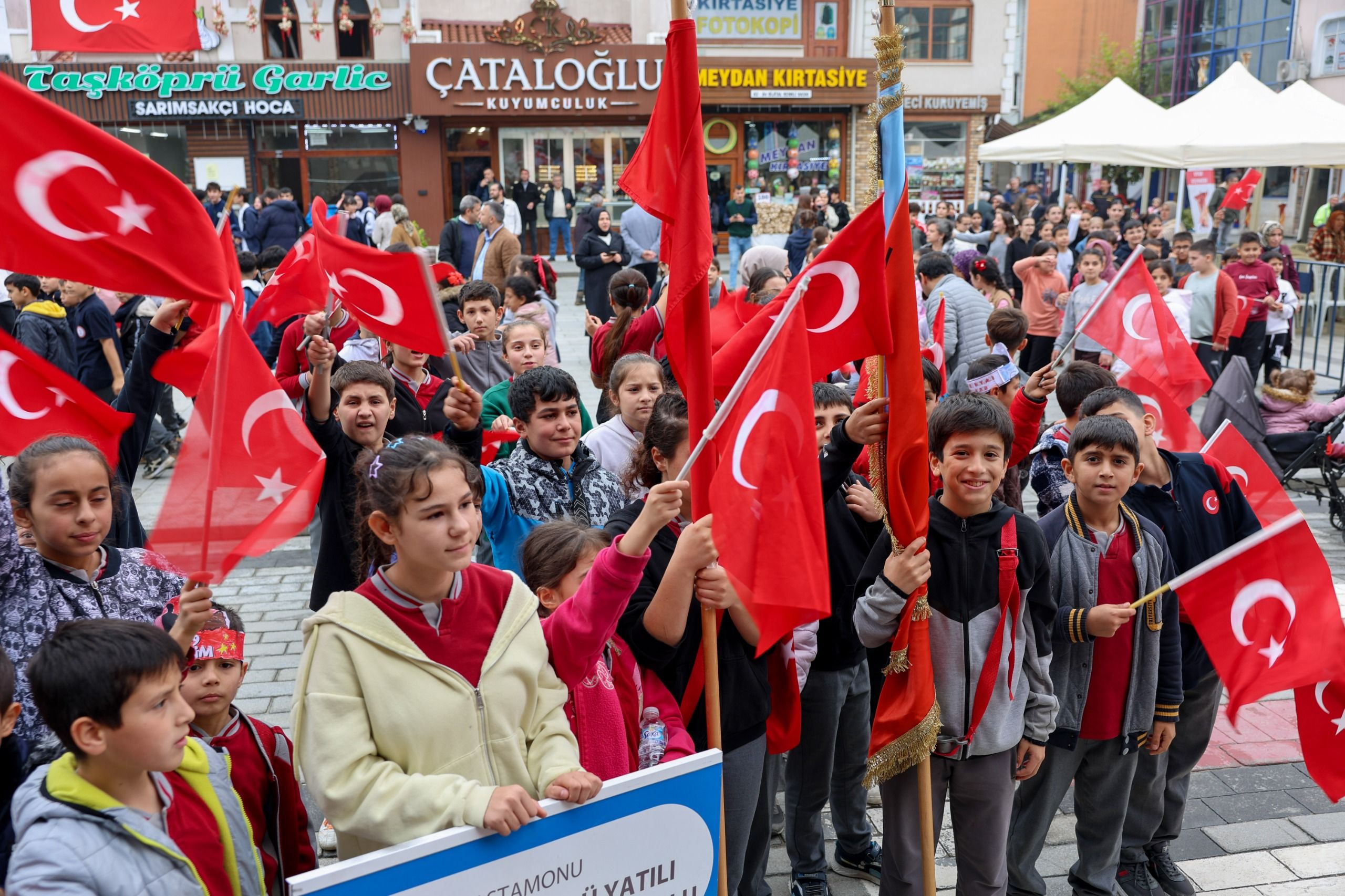 Taşköprü De Çocuklar Için Cumhuriyet Eğlencesi (9)