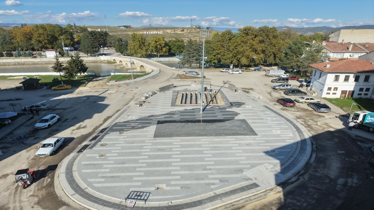 Taşköprü Meydan Sona Doğru (6)