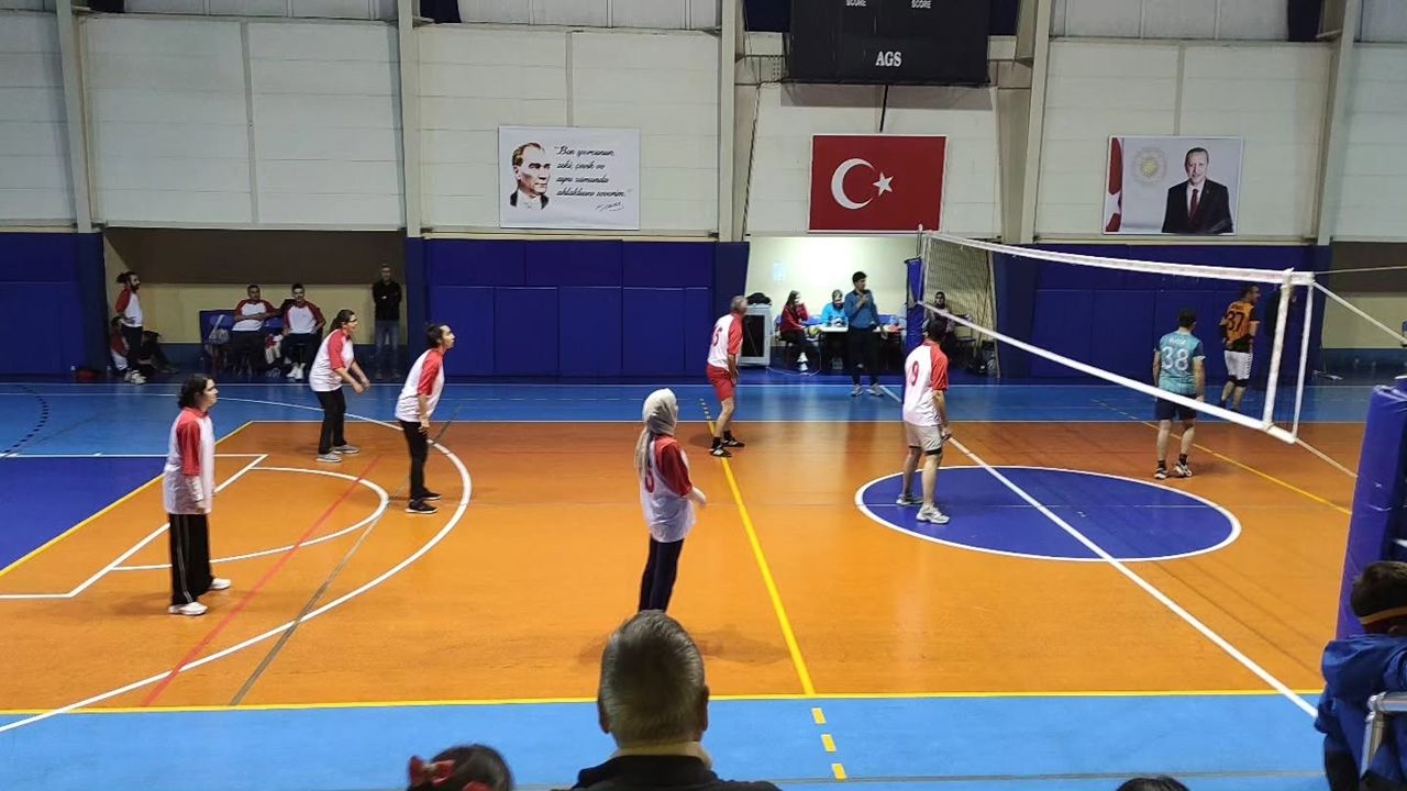 Taşköprü Voleybol Sağlık Takımı (1)