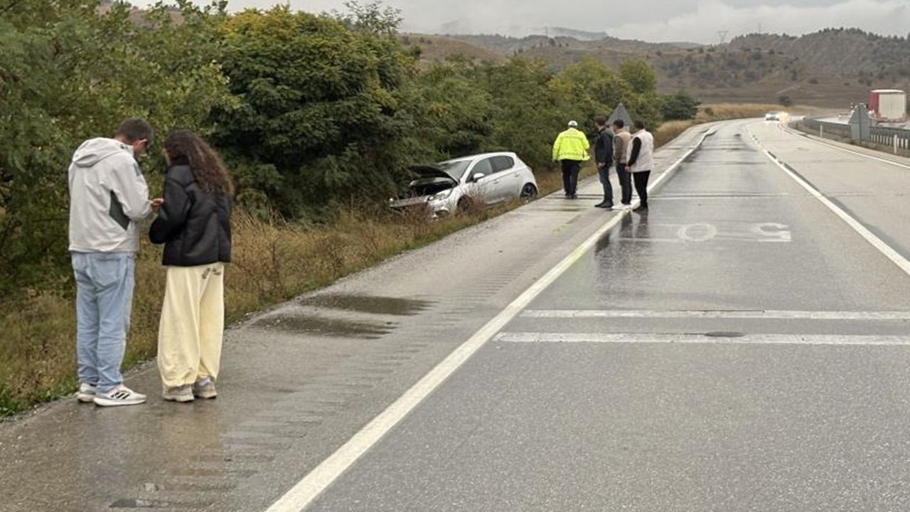 Tosya Kaza Iki Oto Çarpıştı (2)