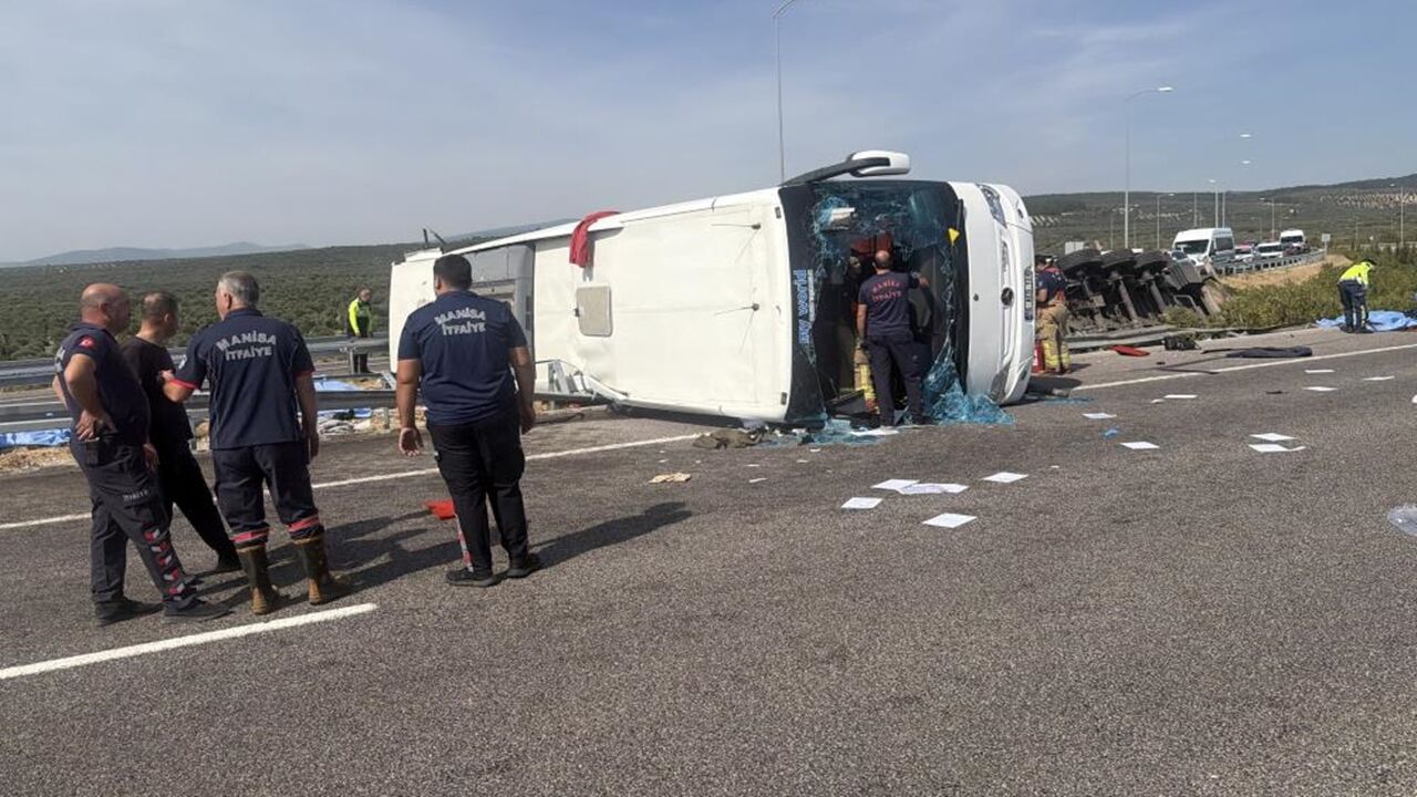 Türkiye Yasta 11 Ölü 37 Yaralı (2)
