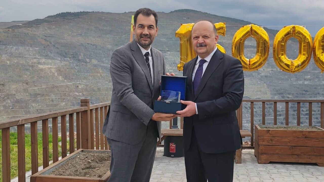 Vali Dallı’dan Acacia Madene Ziyaret 2