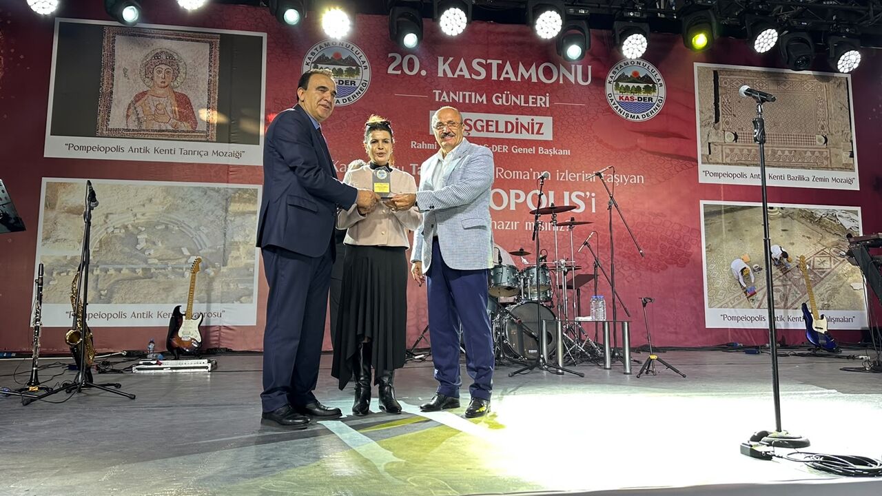 Zeynep Kahreman Ödül (2)